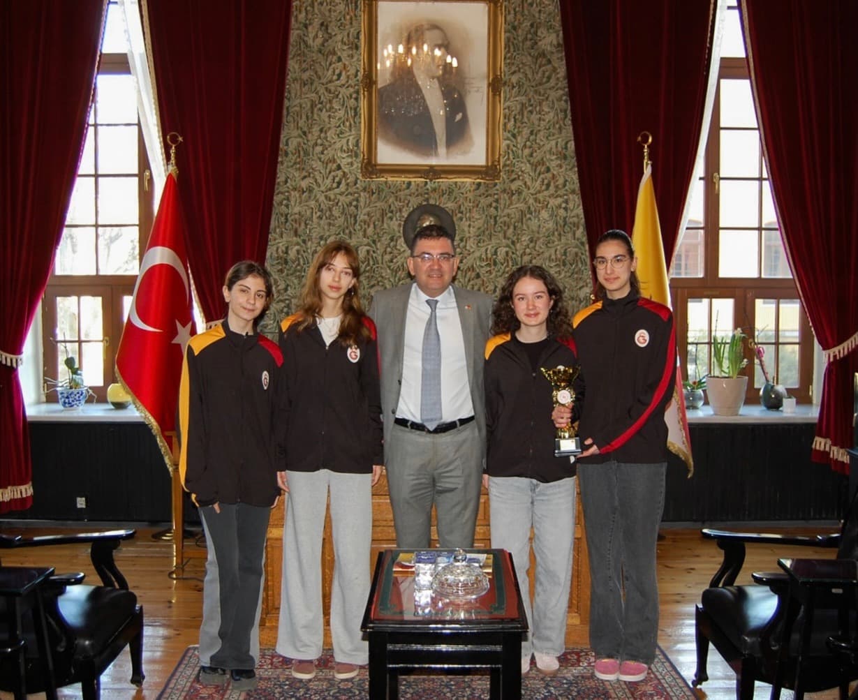 Kız Satranç Takımı Türkiye Şampiyonası
