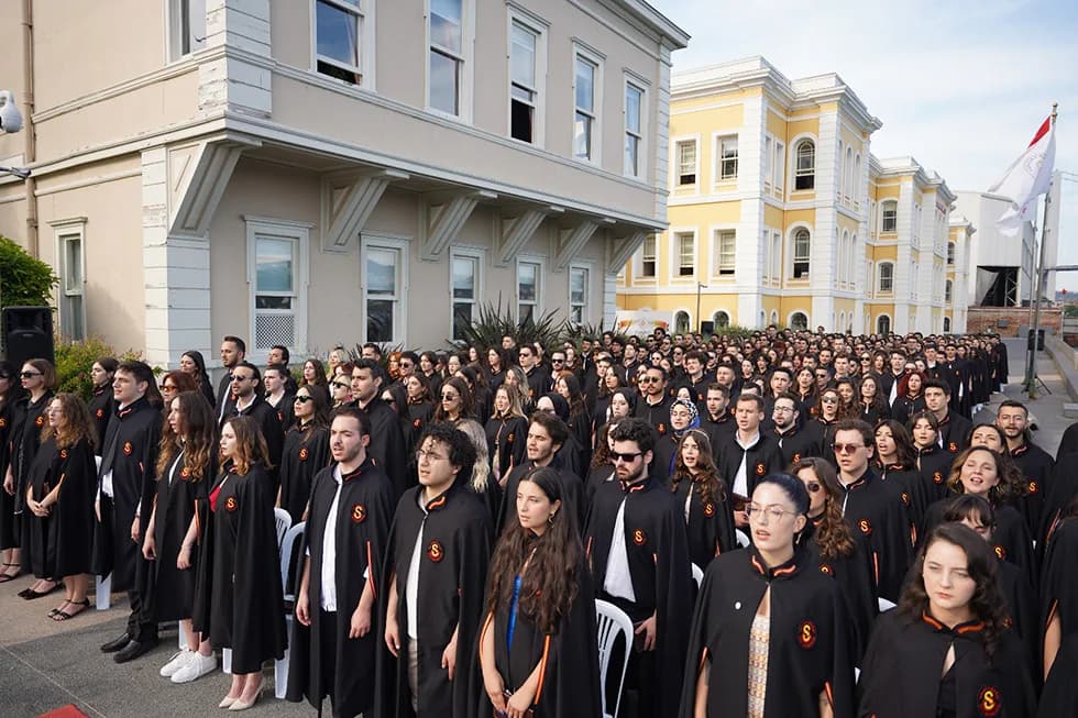 Galatasaray Üniversitesi 2022-2023 Akademik Yılı Diploma Töreni Gerçekleşti