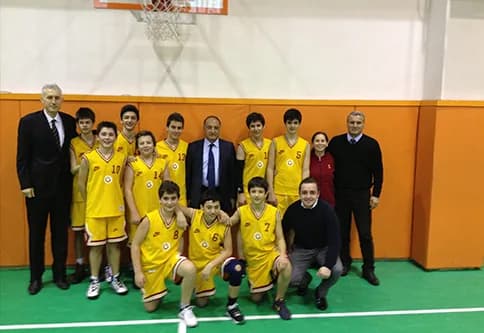 Gsi Basketbol Takımı Birinci Oldu