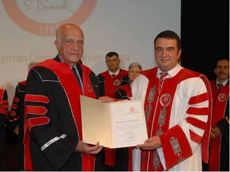 Sdü'den Başkanımız İnan Kıraç'a Fahri Doktora