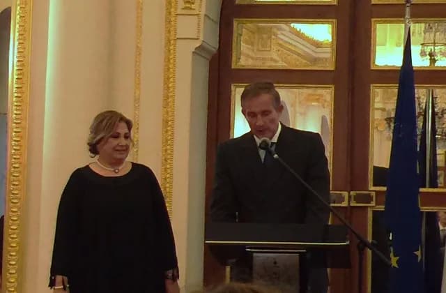 Lise Müdürümüz Sayın Meral Mercan “chevalier Dans L’ordre National Du Mérite” Madalyası ile Taltif Edildi