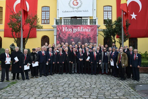 1946 ve 1971 Dönemleri Madalya ve Berat Töreni Gerçekleşti