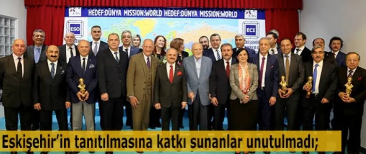 Başkanımıza "yunus Emre Onur Ödülü" Takdim Edildi