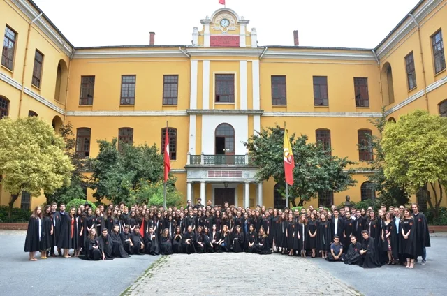 Galatasaray Üniversitesi 2015-2016 Öğrenim Yılı Diploma Töreni Gerçekleşti