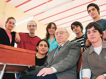 Hocaların Hocası Monsieur Garti Vefat Etti!